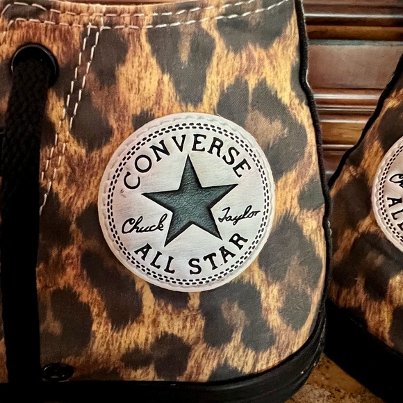 EXCLUSIVE Converse - Picture 5 of 6